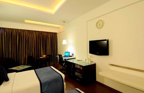 Lakdi Ka Pul Hotel | The Central Court Hotel