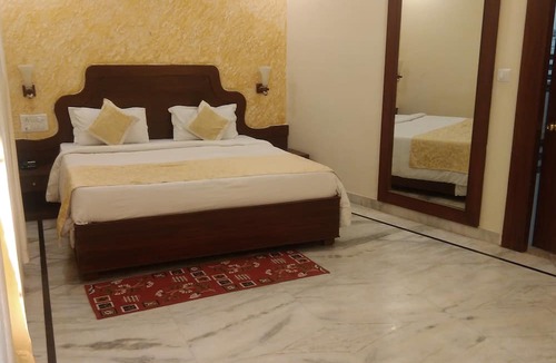 Khajuraho Hotel | Hotel Khajuraho Temple View