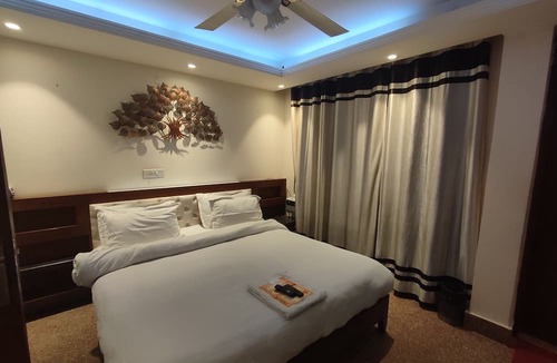 Sector 70 Hotel | Stay At 203
