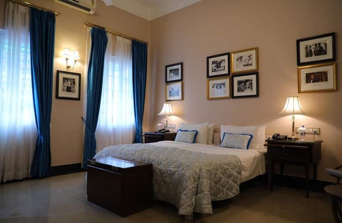 Dharmatala Hotel | The Elgin Fairlawn Kolkata