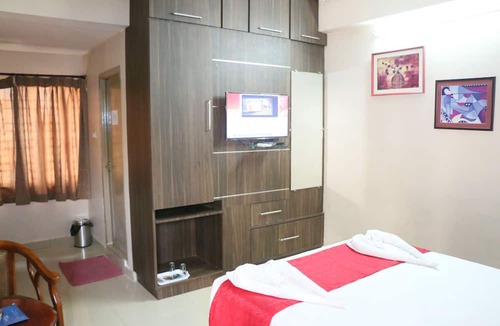 Railway New Colony Hotel | Hotel Akshaya