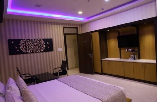 Anantapur Hotel | Iroomz Hotel SR Grand