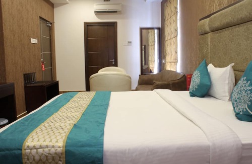 Triplicane Hotel | The Kings Park Residency