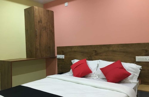 Narasapura Hotel | Housefinch Residency