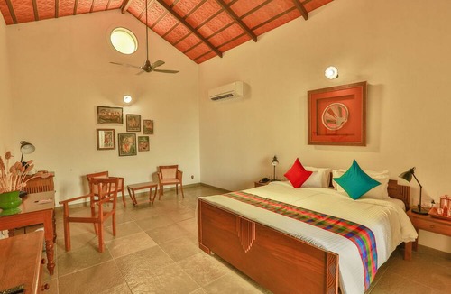 Perumal Kovil Pathy Hotel | Dvara Siruvani