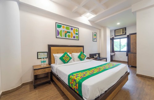 Gomti Nagar Hotel | Treebo Shivam Inn Near Singapore Mall