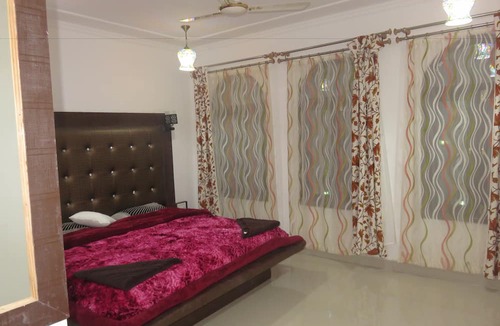 Nishat-Shalimar Hotel | TIH Hotel Ash Vale