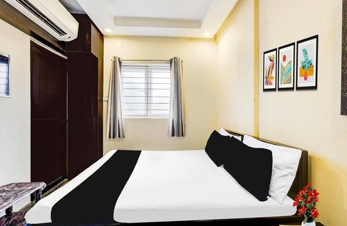 Triplicane House | Deluxe Saravana's Park
