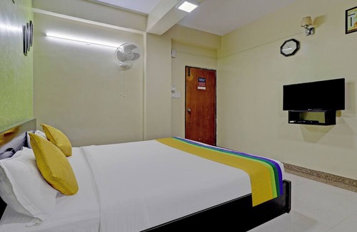 Sadduguntepalya Hotel | Palm Emirates, Koramangala