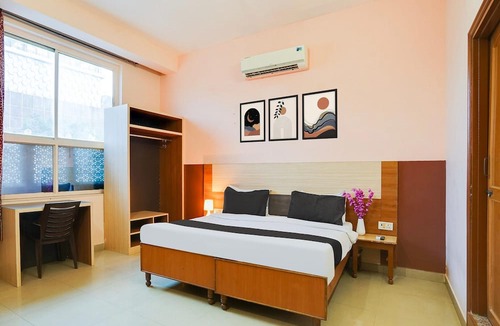 Malviya Nagar House | Deluxe With Twin Bed Hotel Braj Haveli