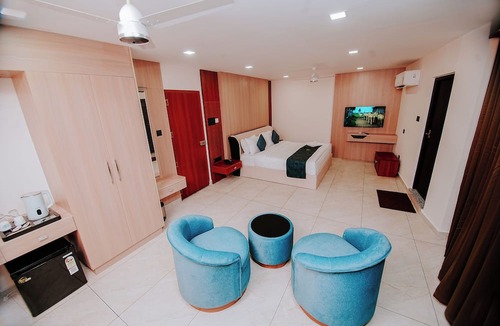 Pala Hotel | Empire Suites