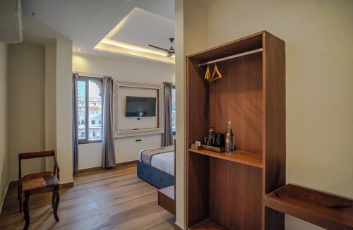 Shavri Colony Hotel | UDAISA - The Luxury Art