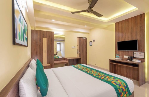 Electronics City Hotel | Treebo Golden Stay Electronic City