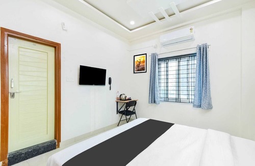 Hyderabad House | Deluxe Kokapet Near GAR
