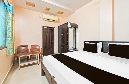 Kurnool House | Deluxe Nagamayuri Grand