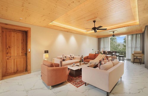 Kasauli Villa | ELIVAAS 4 BHK Kavya Villa With Lounge