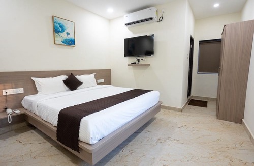 Toli Chowki Hotel | Hotel V Grand
