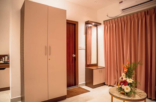 Whitefield Hotel | Visthara Grands
