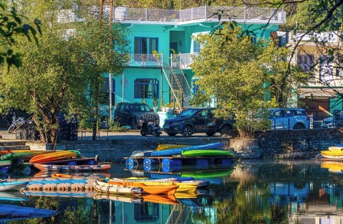 Naukuchiyatal Hotel | Hidden Lake Stay