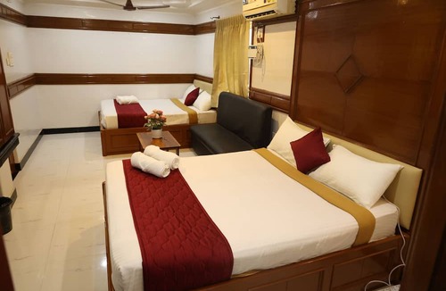 Dindigul Hotel | SVS Grand