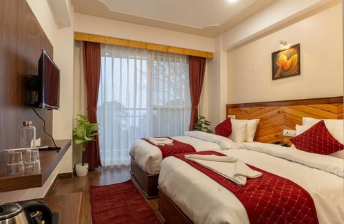 Rishop Hotel | White Yak Resort