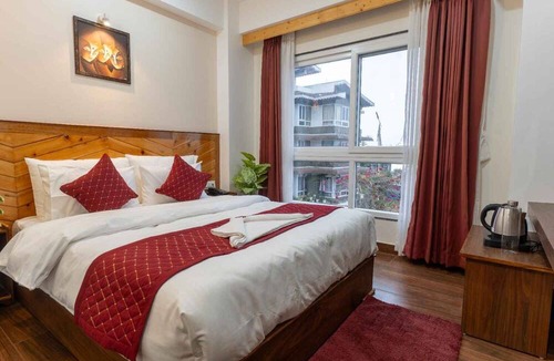 Rishop Hotel | White Yak Resort