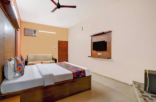 Rajarhat Hotel | Fabhotel Aqua Villa