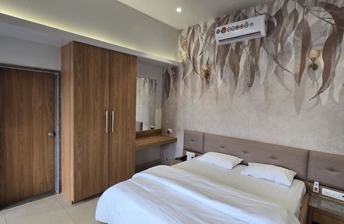 Ahmadpur Resort | Vrindavan Residency