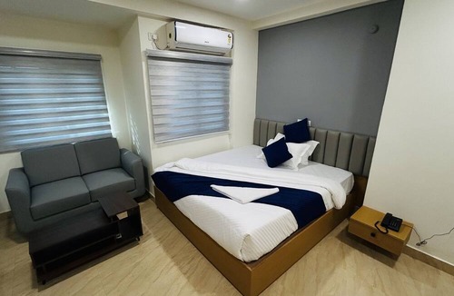 Gachibowli Hotel | V Check Inn