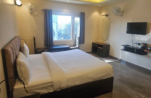 Civil Lines Hotel | Shahenshah Hotel