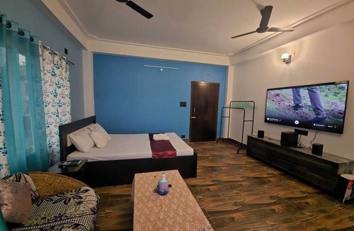 Jalpaiguri Hotel | Sambhav Homestay By Tenzin