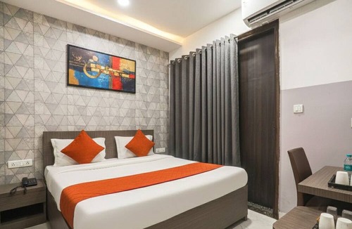 Rohini Hotel | Hotel Shagun & Banquets I Rohini
