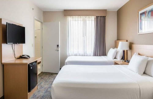 Mahipalpur Extension Hotel | Hotel Signature Suites Delhi Airport