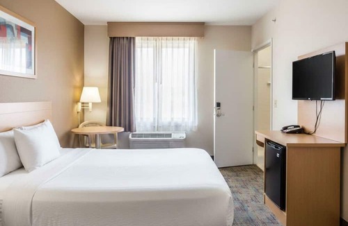 Mahipalpur Extension Hotel | Hotel Signature Suites Delhi Airport