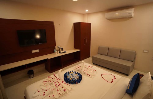 Lanka Hotel | Hotel Tattva Varanasi