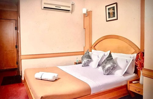 Gandhi Nagar Hotel | HOTEL TAJ MAHAL