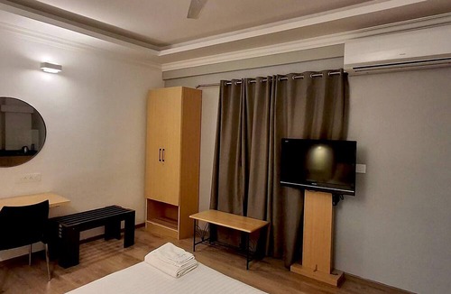 5th Block Hotel | Le Papillon
