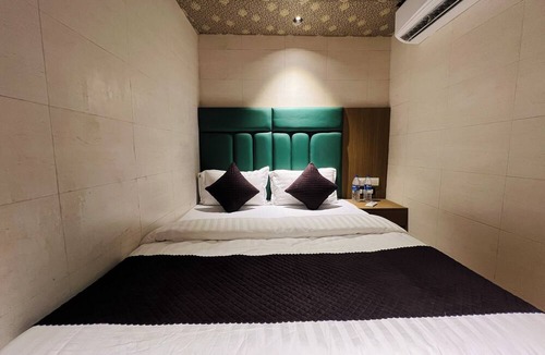 Dharavi Hotel | Hotel Imperial Suite