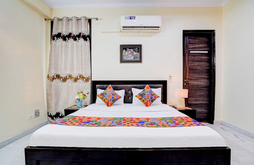 Noida Hotel | Fabhotel Sarala Residency