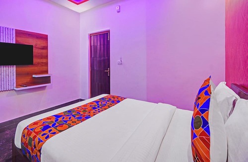 Narasapura Hotel | FabHotel Day and Night Suite- Jalahalli West