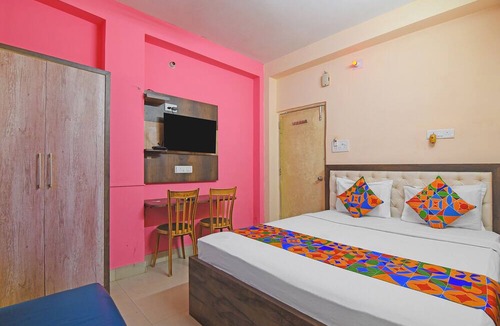 Kolkata Hotel | Fabhotel Binayak Inn