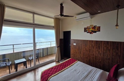 Kuzhuppilly Bed & Breakfast | The Cabana