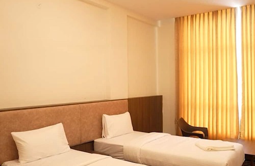 Kolar Hotel | R2B GRAND RAYAN RAM BHAVAN