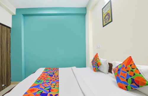 Sainik Farm Hotel | Via Anmol Residency