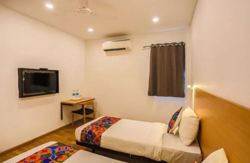 Daulatabad Hotel | Fabhotel Sharveen Classic Inn
