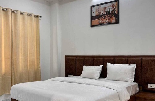 Uchiyarda Hotel | Hotel Raj Villas Palace
