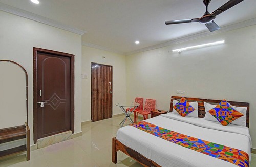 HITEC City Hotel | FabHotel Rush Inn