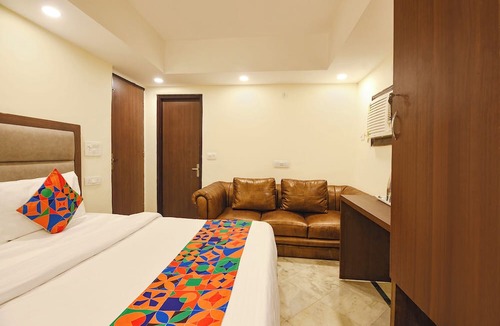 Chittaranjan Hotel | Fabhotel South Paradise
