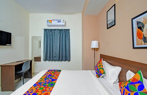 Madhapur Hotel | Fabhotel Aashray