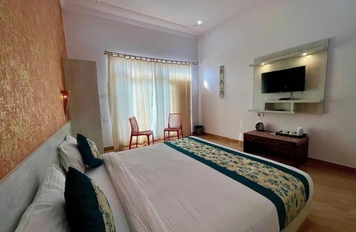 Khajuraho Bed & Breakfast | Lacurcuma Luxury Homestay Khajuraho
